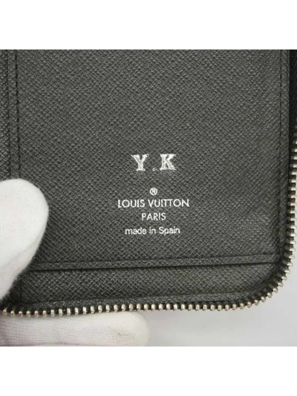 Louis Vuitton Wallet Taiga Zippy Vertical Ardoise